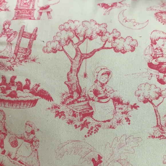 Nursery Rhyme Toille Pillow - Picture 6 of 8